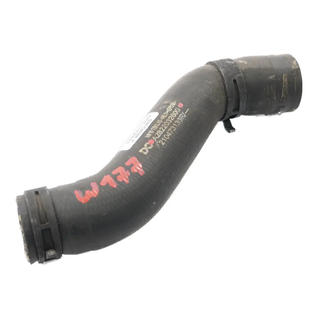 M282 benzina motore acqua tubo flessibile refrigerante per Mercedes W177 con numero di parte A2822032600 Mercedes W177 M282 benzina motore acqua tubo flessibile refrigerante - SKU A2822032600 - Numero di parte A2822032600