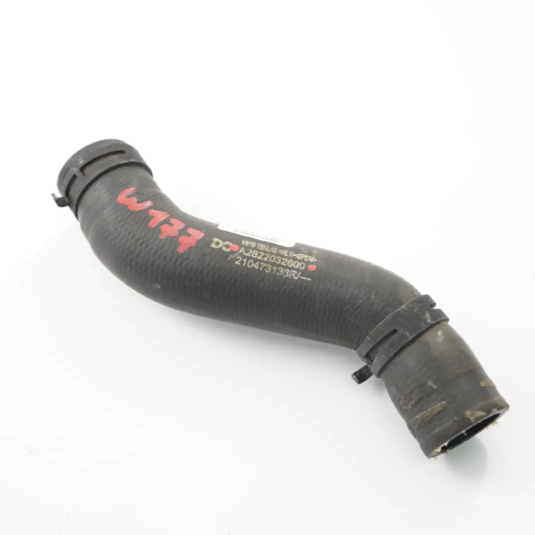 M282 benzina motore acqua tubo flessibile refrigerante per Mercedes W177 con numero di parte A2822032600 Mercedes W177 M282 benzina motore acqua tubo flessibile refrigerante - SKU A2822032600 - Numero di parte A2822032600