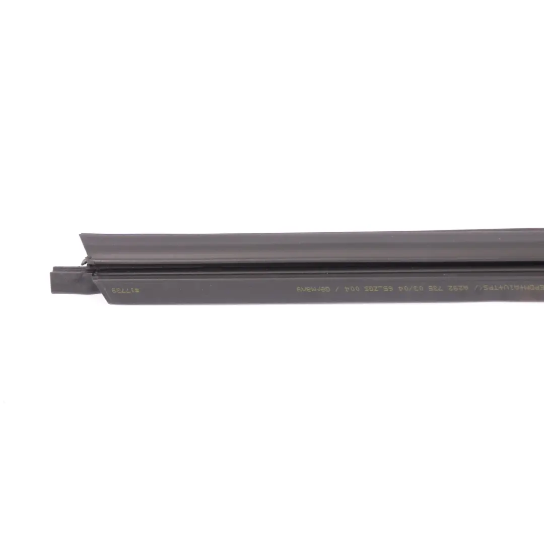 Mercedes ML350 W166 Fenêtre porte arrière droite Joint d'étanchéité - SKU A2927350465 - Numéro de pièce A2927350465