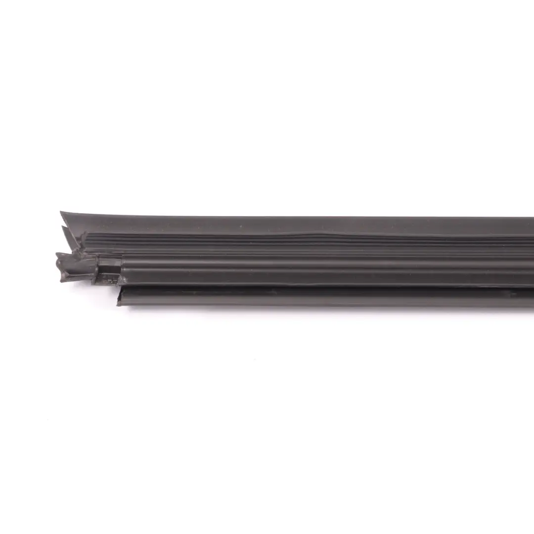 Mercedes ML350 W166 Fenêtre porte arrière droite Joint d'étanchéité - SKU A2927350465 - Numéro de pièce A2927350465