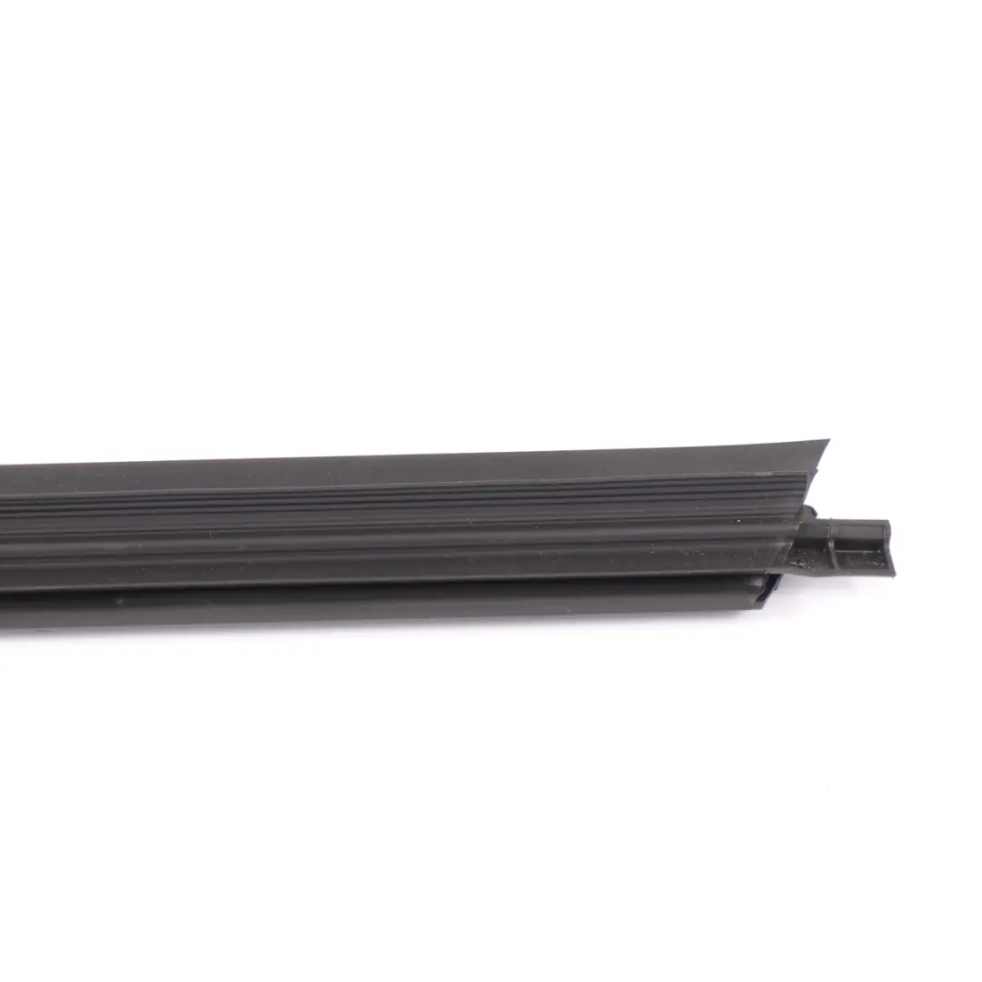 Mercedes ML350 W166 Puerta Trasera Derecha Ventana Interior Burlete - SKU A2927350465 - Número de pieza A2927350465