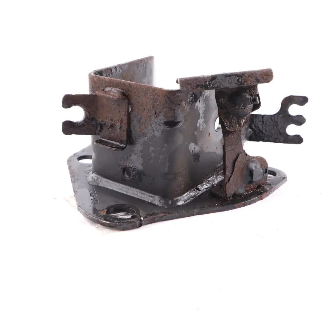 Support Essieu Arrière Gauche pour Mercedes W415 à propos du numéro de pièce A4153520600 Mercedes W415 Support Essieu Arrière Gauche - SKU A4153520600 - Numéro de pièce A4153520600