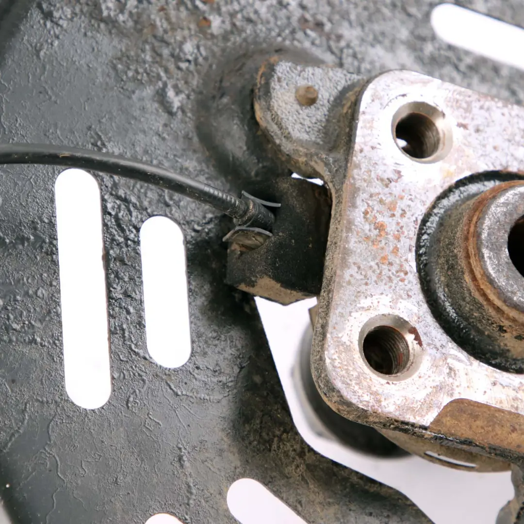 Moyeu Roue Arrière Gauche Support Essieu Couvercle Frein pour Mercedes Citan W415 à propos du numéro de pièce A4153560300 Mercedes Citan W415 Moyeu Roue Arrière Gauche Support Essieu Couvercle Frein - SKU A4153560300 - Numéro de pièce A4153560300