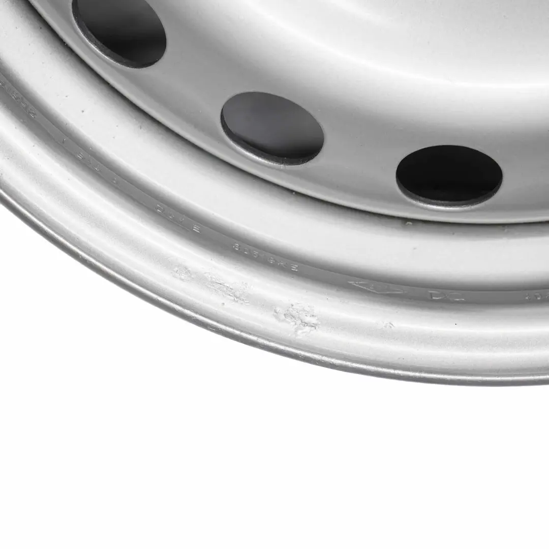 Jante Acier Argent 15" ET:44 6J 403006279R pour Mercedes W415 Citan à propos du numéro de pièce A4154014700 Mercedes W415 Citan Jante Acier Argent 15" ET:44 6J 403006279R - SKU A4154014700-2 - Numéro de pièce A4154014700