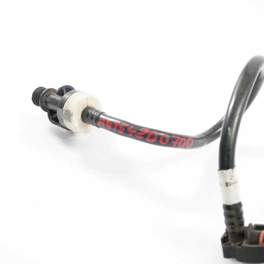 Tuyau de la conduite du servo booster pour Mercedes Citan W415 à propos du numéro de pièce A4154200700 Mercedes Citan W415 Tuyau de la conduite du servo booster - SKU A4154200700 - Numéro de pièce A4154200700