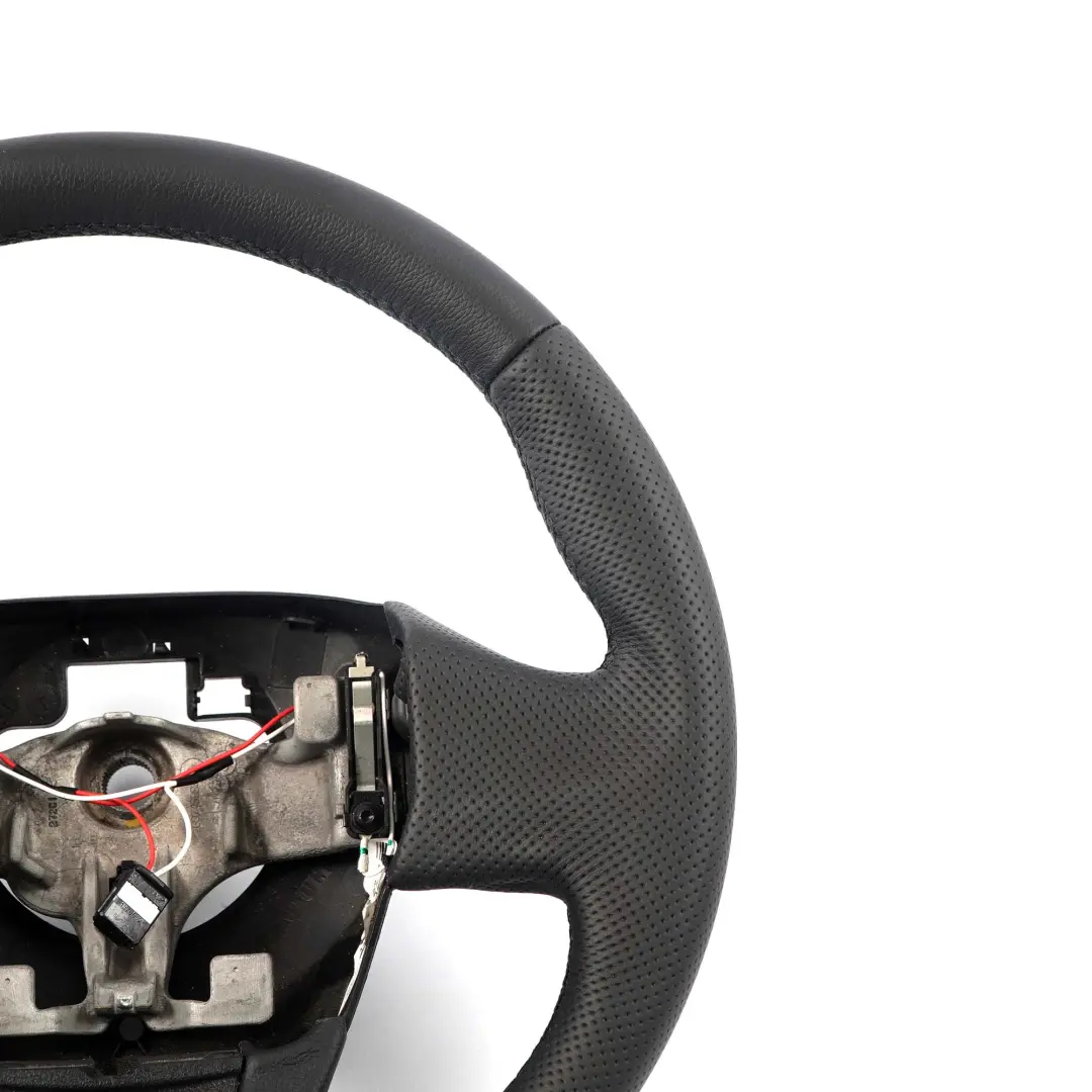 NUOVO in pelle con filo nero per Volante Mercedes Citan W415 con numero di parte A4154600600 Volante Mercedes Citan W415 NUOVO in pelle con filo nero - SKU A4154600600-1 - Numero di parte A4154600600