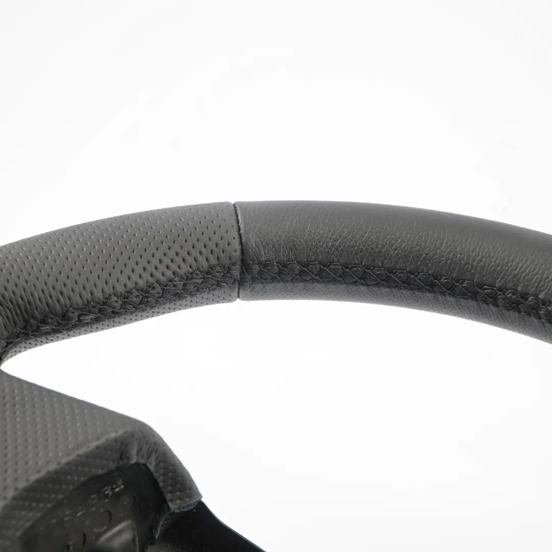 NUOVO in pelle con filo nero per Volante Mercedes Citan W415 con numero di parte A4154600600 Volante Mercedes Citan W415 NUOVO in pelle con filo nero - SKU A4154600600-1 - Numero di parte A4154600600