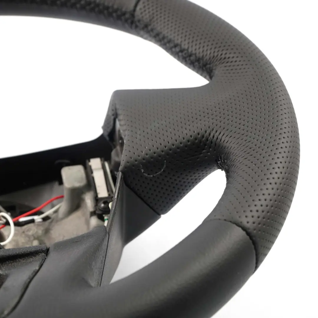 Mercedes-Benz Citan W415 Neuf Cuir Noir Volant Avec Noir Fils pour à propos du numéro de pièce A4154600600 Mercedes-Benz Citan W415 Neuf Cuir Noir Volant Avec Noir Fils - SKU A4154600600-1 - Numéro de pièce A4154600600