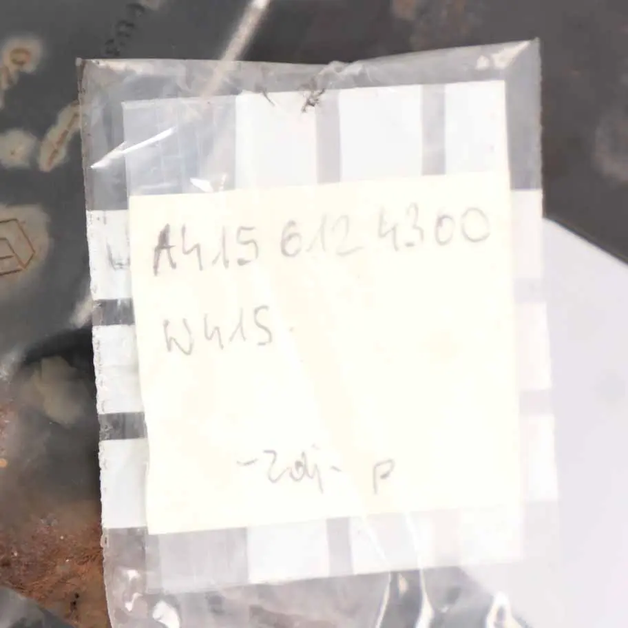 Pare Chocs Avant Support Traverse pour Mercedes Citan W415 à propos du numéro de pièce A4156124300 Mercedes Citan W415 Pare Chocs Avant Support Traverse - SKU A4156124300 - Numéro de pièce A4156124300