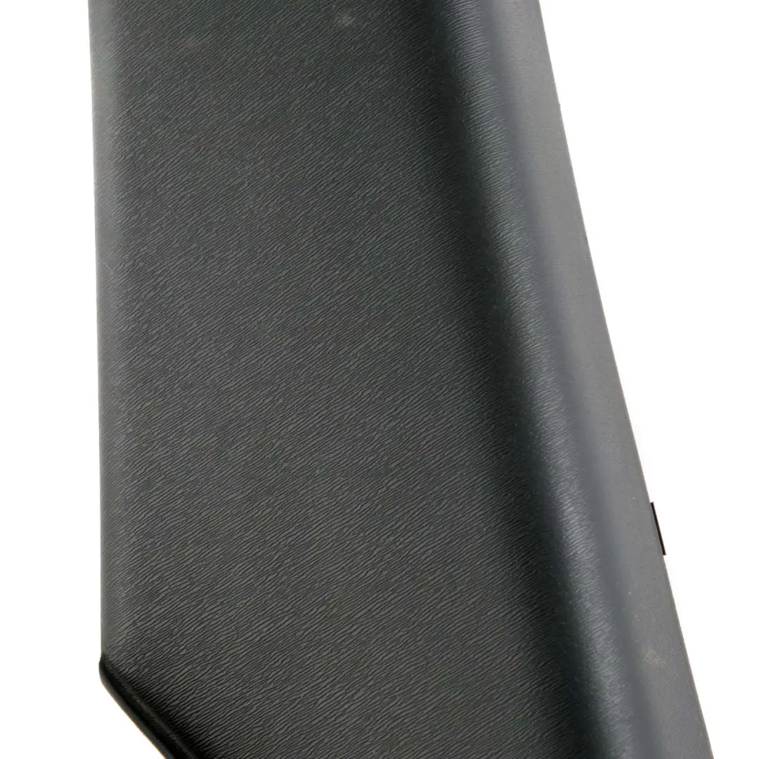 Osłona Słupka B Lewa 8200421050 do Mercedes W415 o numerze A4156920600 Mercedes W415 Osłona Słupka B Lewa 8200421050 - SKU A4156920600 - Numer Części A4156920600