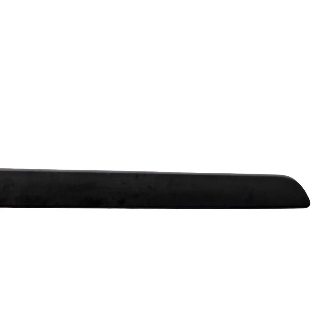Baguette D'Habillage De Porte Avant Gauche Noir pour Mercedes W415 Citan à propos du numéro de pièce A4156971462 Mercedes W415 Citan Baguette D'Habillage De Porte Avant Gauche Noir - SKU A4156971462 - Numéro de pièce A4156971462