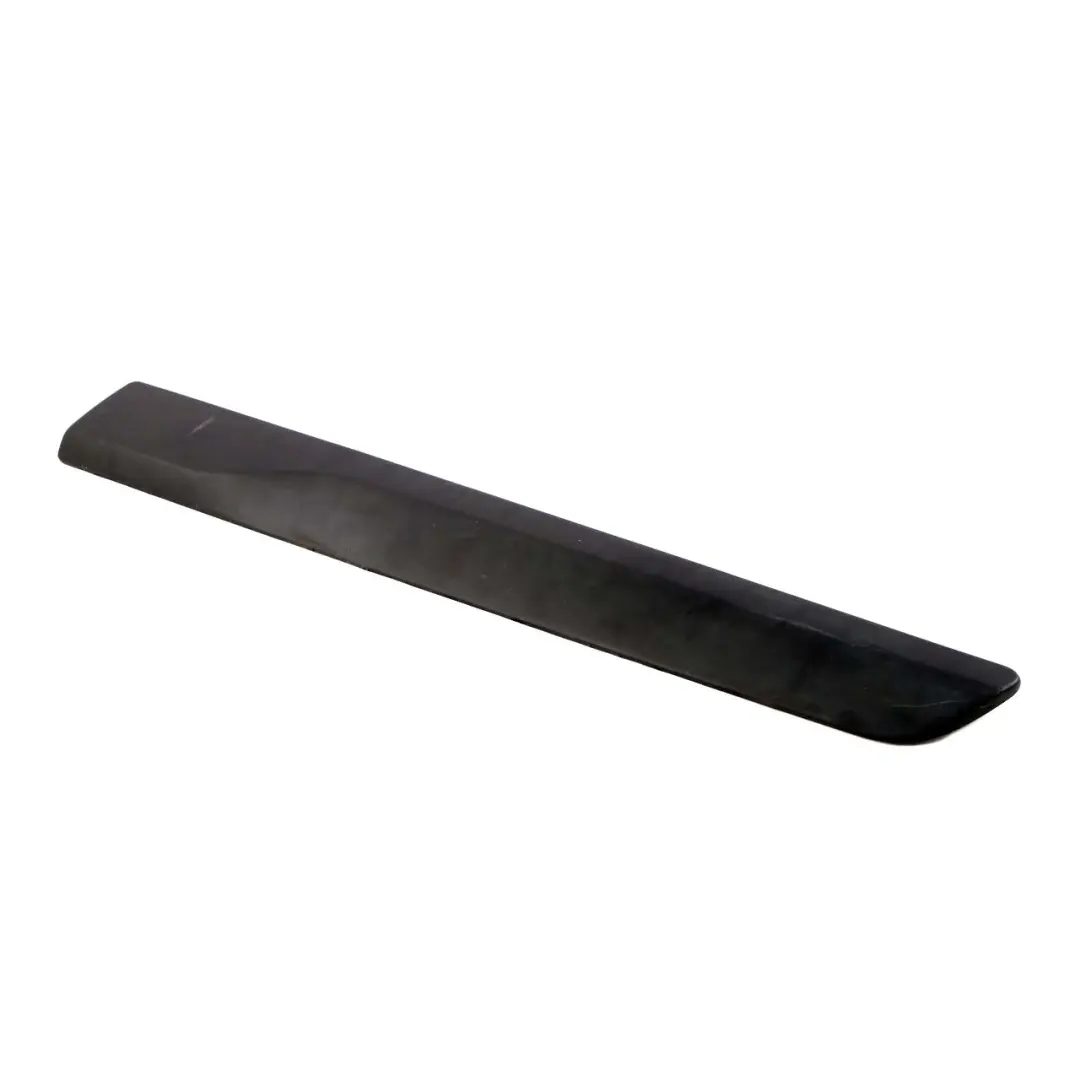 Striscia rivestimento posteriore sinistro Pannello copertura nero per Mercedes W415 con numero di parte A4156971662 Mercedes W415 Striscia rivestimento posteriore sinistro Pannello copertura nero - SKU A4156971662 - Numero di parte A4156971662