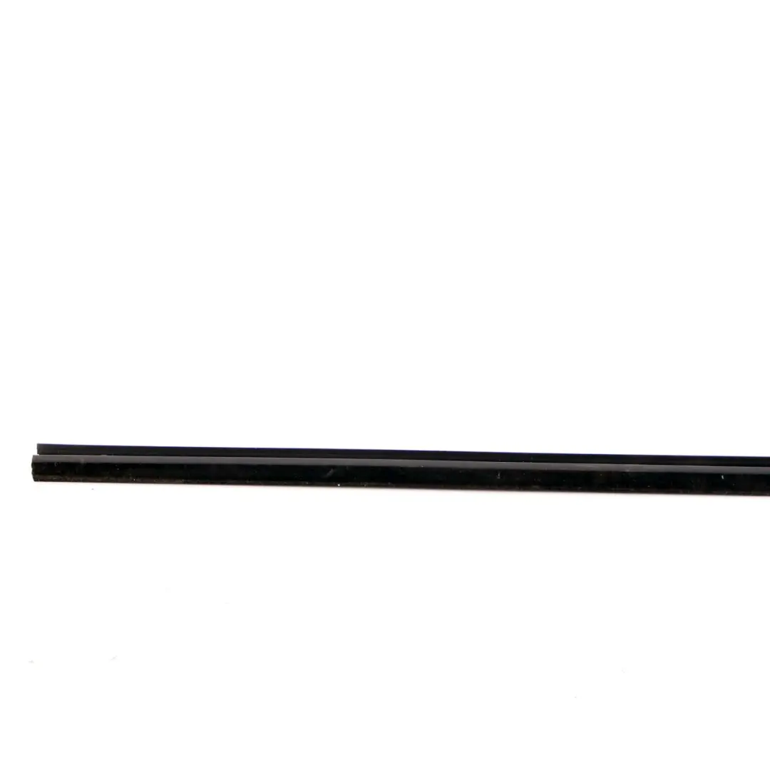 Tira de sellado para raíl de ventana Delantero derecho Negro para Mercedes W415 Citan con número de pieza A4157250065 Mercedes W415 Citan Tira de sellado para raíl de ventana Delantero derecho Negro - SKU A4157250065 - Número de pieza A4157250065