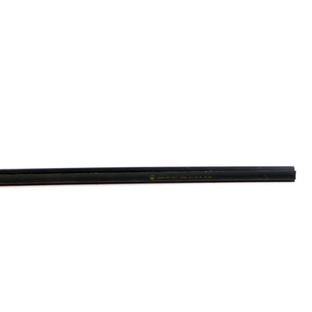 Mercedes W415 Citan Bande d'étanchéité de vitre avant droite noir - SKU A4157250065 - Numéro de pièce A4157250065
