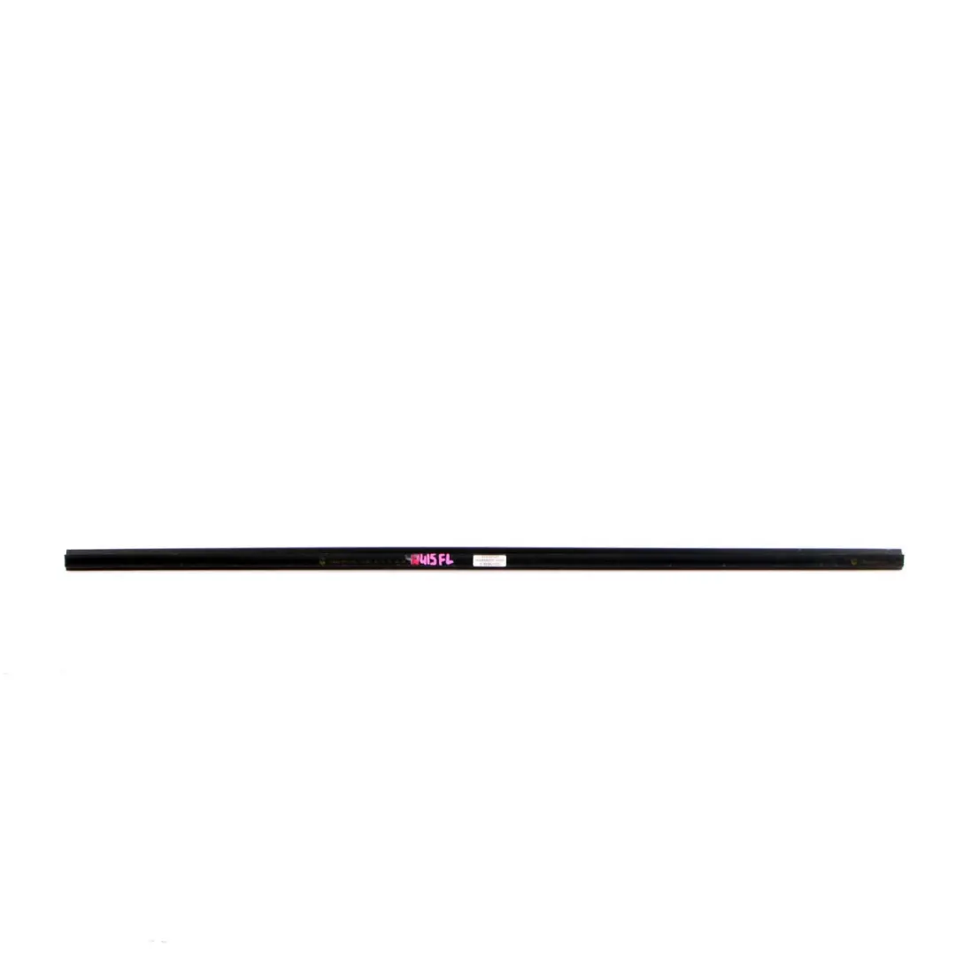 Mercedes W415 Citan Bande d'étanchéité de vitre avant gauche Noir - SKU A4157250165 - Numéro de pièce A4157250165