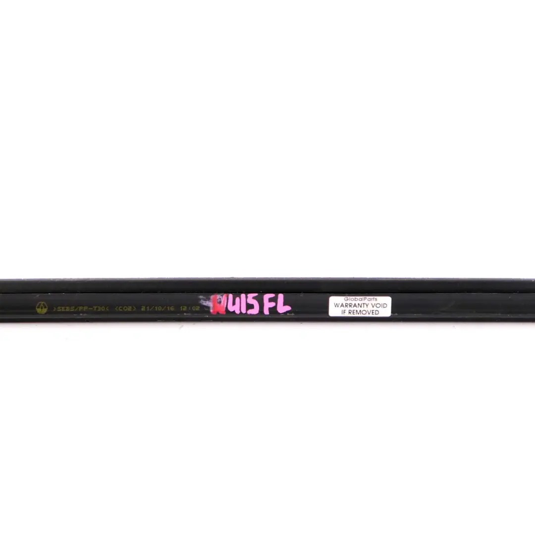 Sellado Ventana Delantera Izquierda Negro para Mercedes W415 Citan con número de pieza A4157250165 Mercedes W415 Citan Sellado Ventana Delantera Izquierda Negro - SKU A4157250165 - Número de pieza A4157250165