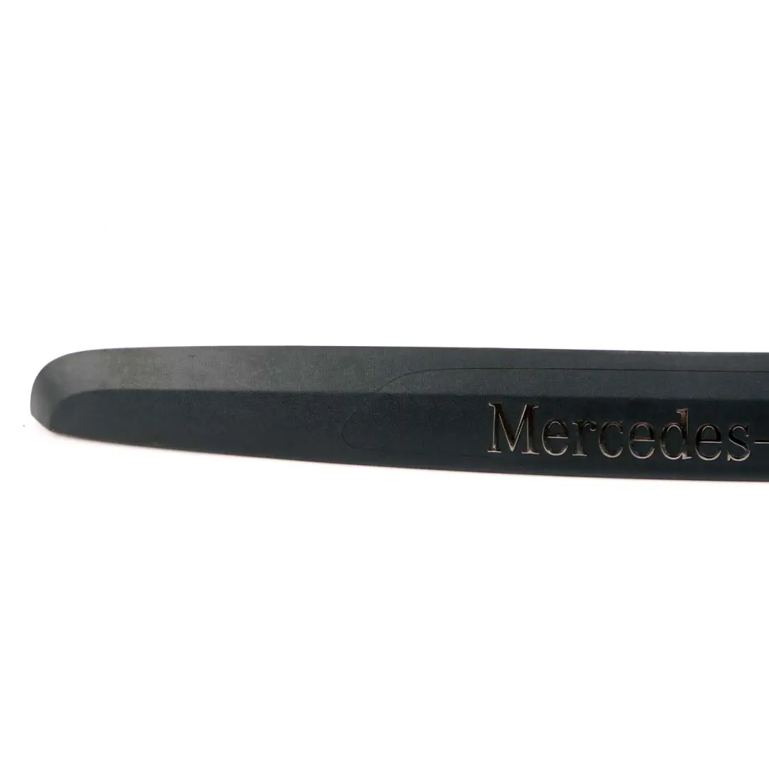 Mercedes W415 Osłona Klamki Bagażnika A4157420030 - SKU A4157470300 - Numer Części A4157470300