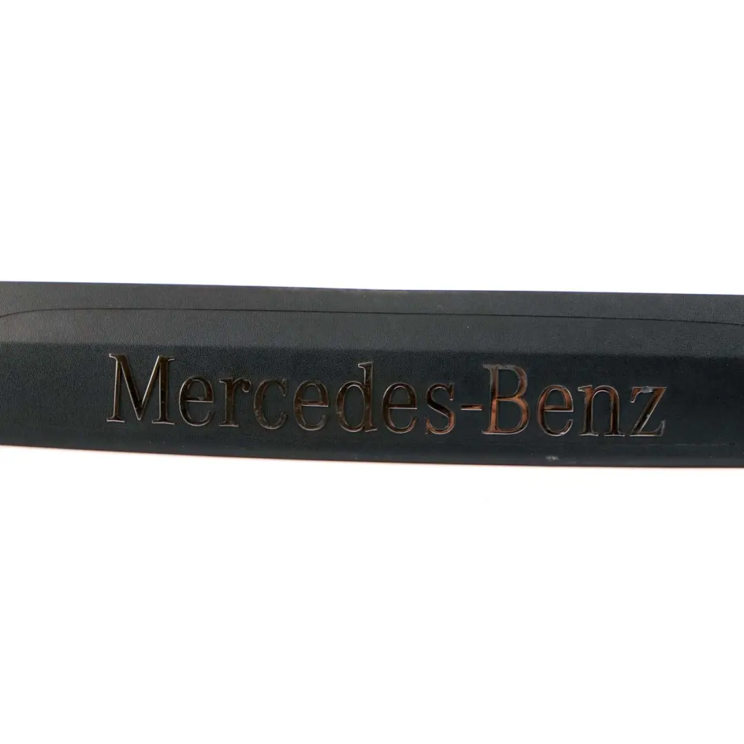  Poignée de coffre Mercedes W415 Citan Boot Lid Tailgate Grab A4157420030 - SKU A4157470300 - Numéro de pièce A4157470300