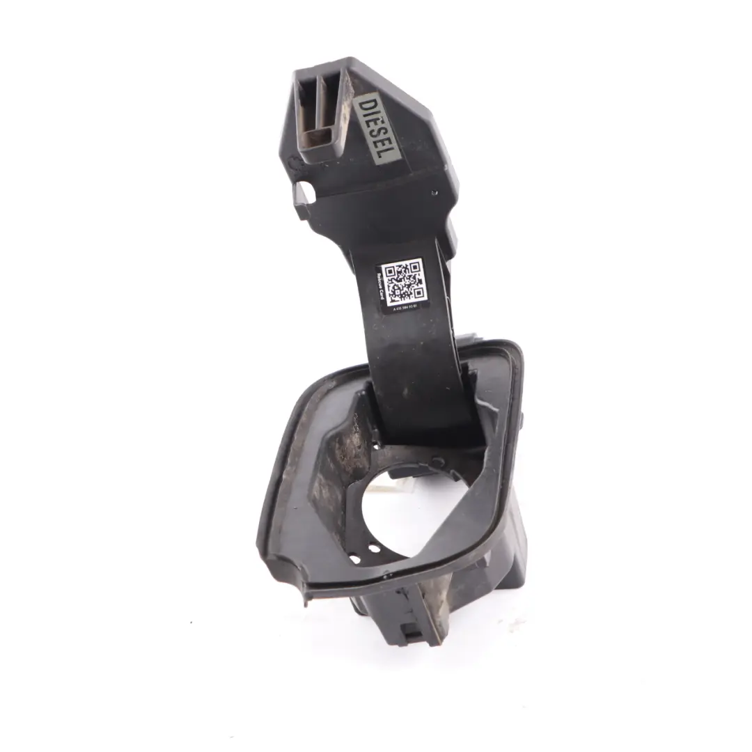 Audi A3 8P Kraftstofftankklappe Abdeckung Topf Träger Mount Gehäuse 8P0809999C - SKU A4157540008 - Teilenummer A4157540008
