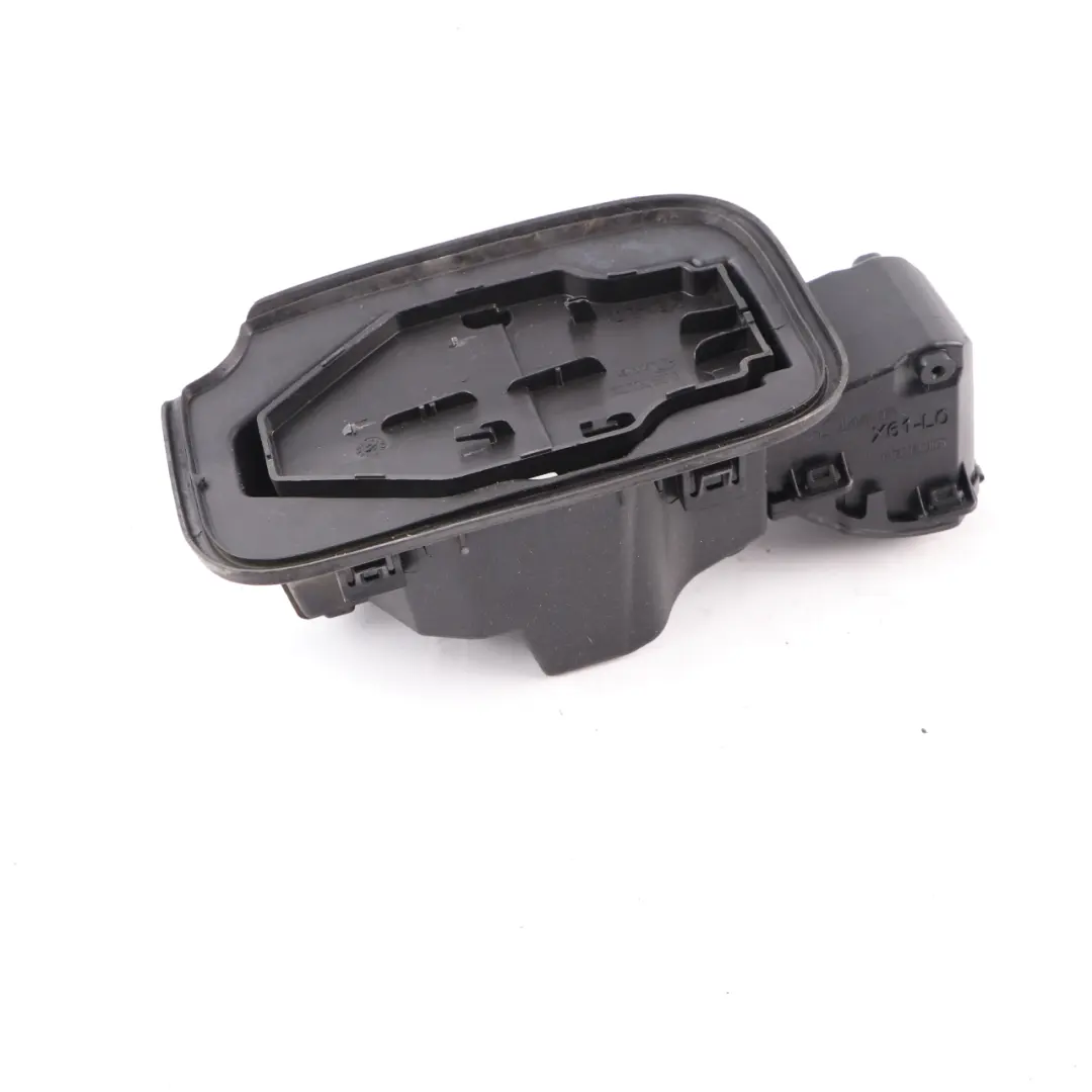 Audi A3 8P Kraftstofftankklappe Abdeckung Topf Träger Mount Gehäuse 8P0809999C - SKU A4157540008 - Teilenummer A4157540008