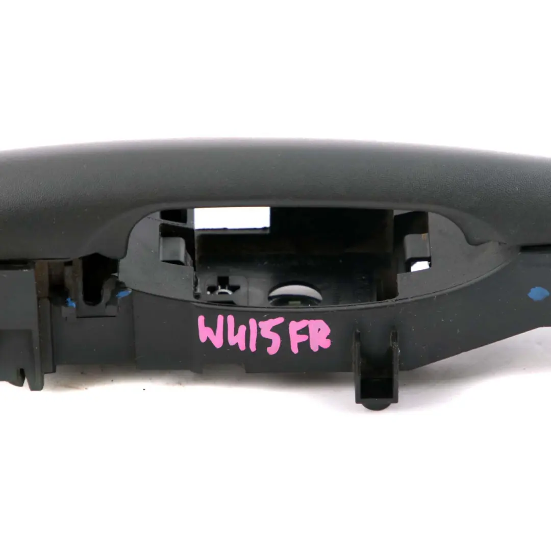 Tirador Exterior Puerta Delantera Derecha Imprimado para Mercedes Citan W415 con número de pieza A4157600200 Mercedes Citan W415 Tirador Exterior Puerta Delantera Derecha Imprimado - SKU A4157600200 - Número de pieza A4157600200