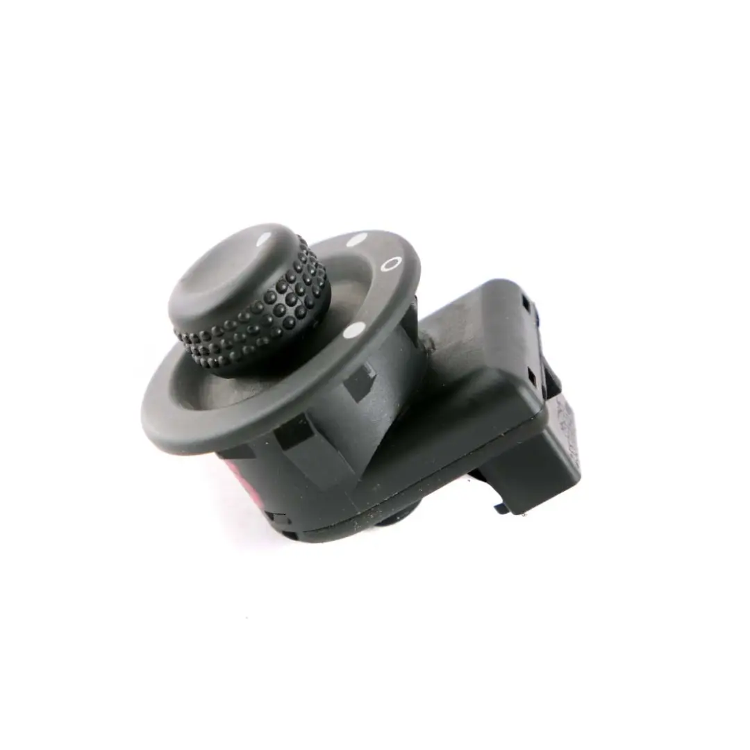 Interruttore regolazione specchietti controllo autista per Mercedes W415 Citan con numero di parte A4158100286 Mercedes W415 Citan Interruttore regolazione specchietti controllo autista - SKU A4158100286 - Numero di parte A4158100286