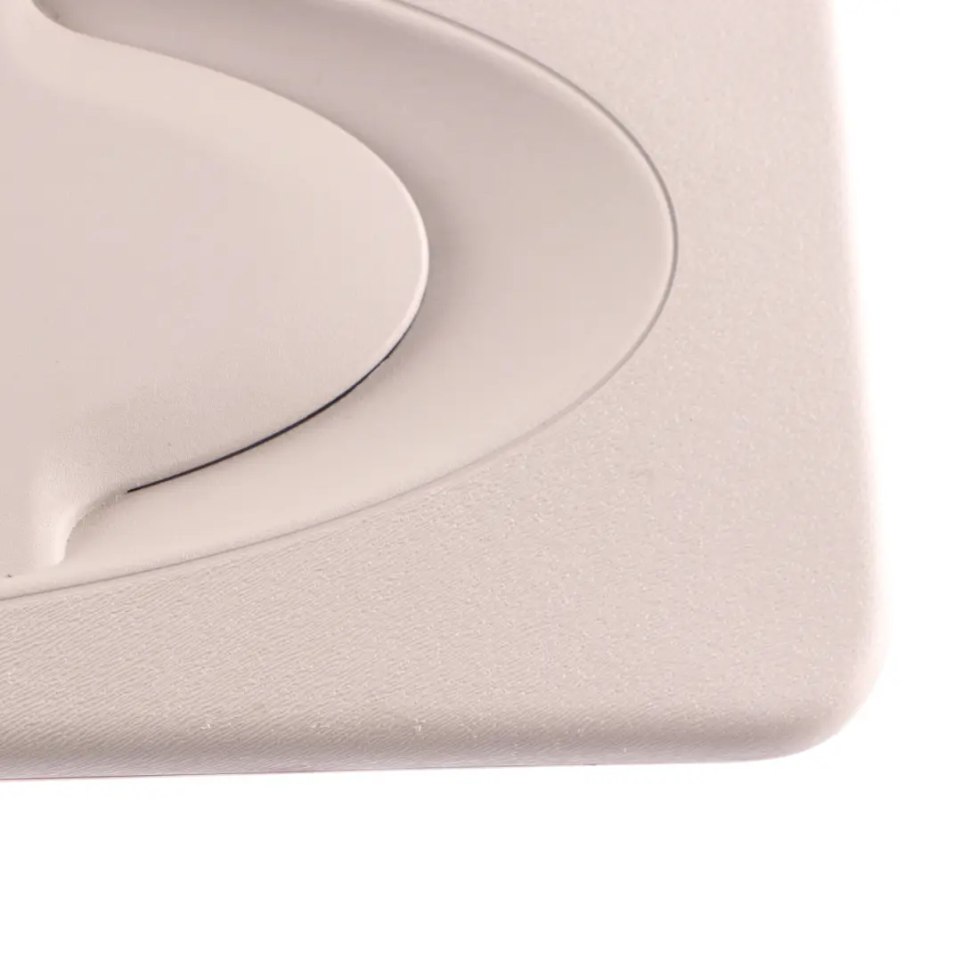 Copertura Aletta Pannello Anteriore Sinistro Beige 8200544833 per Mercedes W415 con numero di parte A4158110110 Mercedes W415 Copertura Aletta Pannello Anteriore Sinistro Beige 8200544833 - SKU A4158110110 - Numero di parte A4158110110