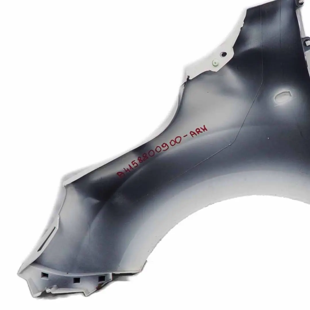 Pannello laterale anteriore destro Parafango ala bianco artico per Mercedes W415 con numero di parte A4158800900 Mercedes W415 Pannello laterale anteriore destro Parafango ala bianco artico - SKU A4158800900-ARW - Numero di parte A4158800900