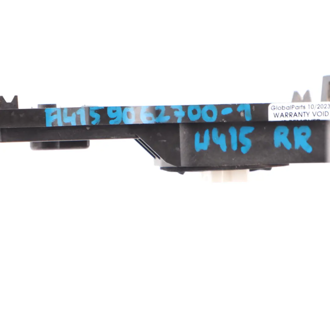 Lampada Posteriore Destra Posteriore Portalampada per Mercedes W415 con numero di parte A4159062700 Mercedes W415 Lampada Posteriore Destra Posteriore Portalampada - SKU A4159062700-1 - Numero di parte A4159062700