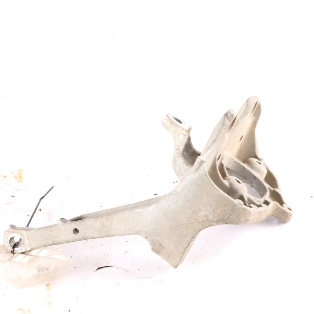 Support Boîte Vitesses Support Transmission pour Mercedes Vito W447 à propos du numéro de pièce A4472420001 Mercedes Vito W447 Support Boîte Vitesses Support Transmission - SKU A4472420001 - Numéro de pièce A4472420001