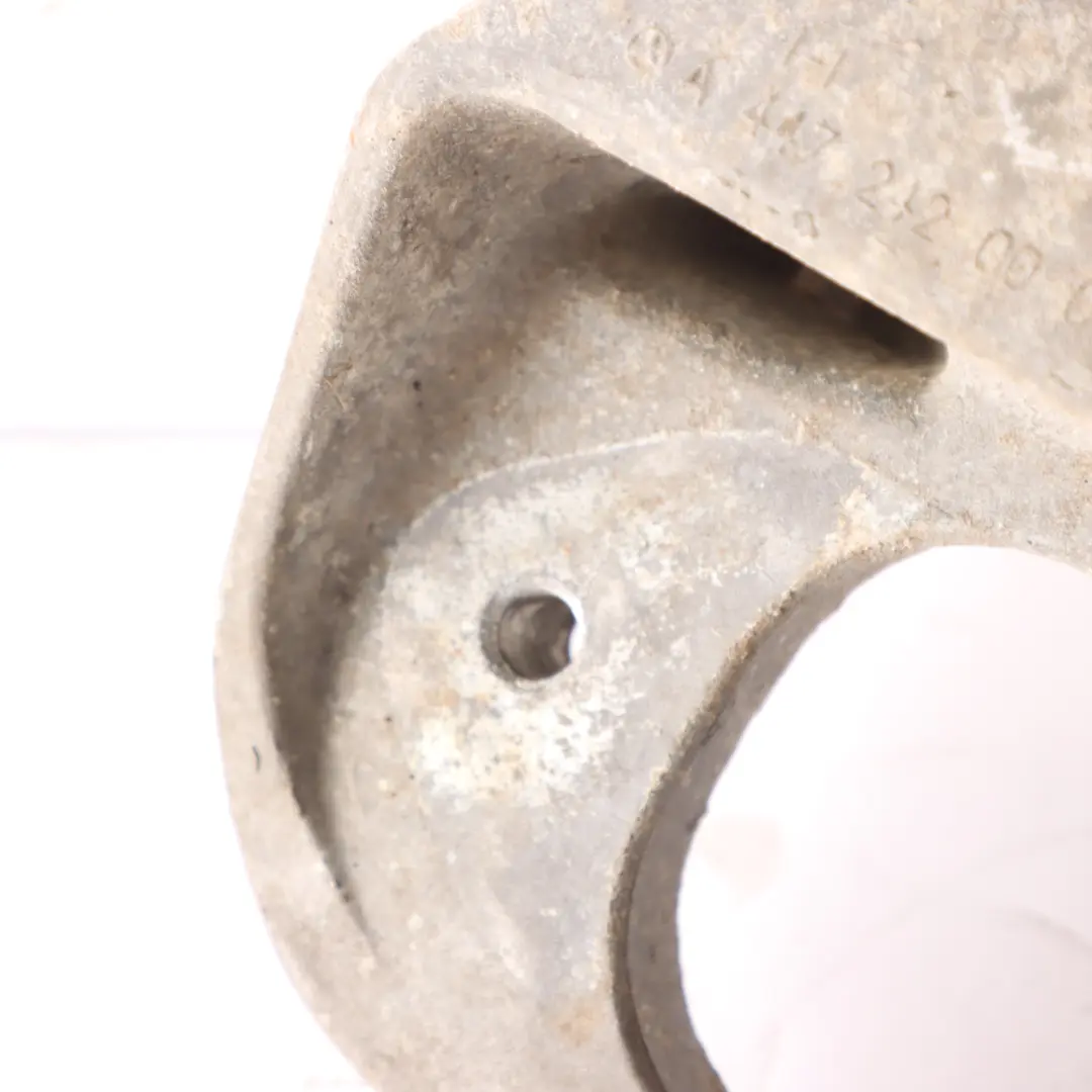 Support Boîte Vitesses Support Transmission pour Mercedes Vito W447 à propos du numéro de pièce A4472420001 Mercedes Vito W447 Support Boîte Vitesses Support Transmission - SKU A4472420001 - Numéro de pièce A4472420001