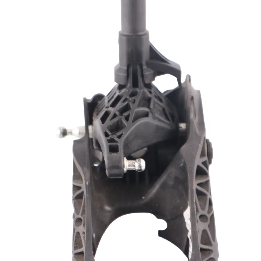 Selector Shifting Arm Lever Mechanism Manual to Mercedes Vito W447 Gear with Part number A4472600198 Mercedes Vito W447 Gear Selector Shifting Arm Lever Mechanism Manual - SKU A4472600198 - Part number A4472600198