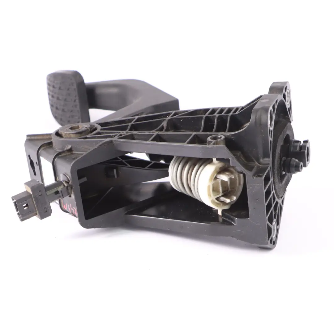 Clutch Pedal Assembly to Mercedes Vito W447 with Part number A4472901601 Mercedes Vito W447 Clutch Pedal Assembly - SKU A4472901601 - Part number A4472901601
