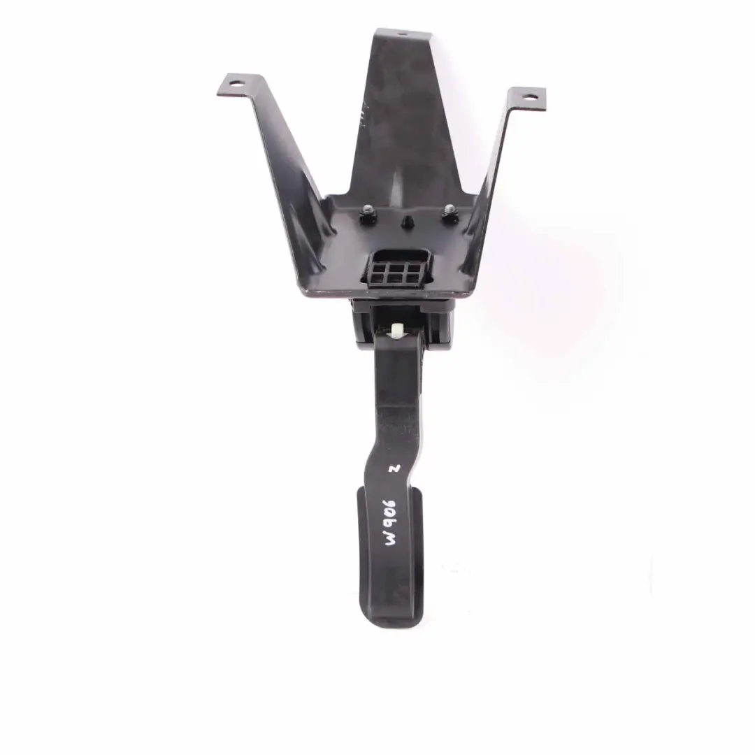 Accelerator Throttle Pedal Unit Manual W447 to Mercedes W639 W906 with Part number A4473000200 Mercedes W639 W906 Accelerator Throttle Pedal Unit Manual W447 - SKU A4473000200 - Part number A4473000200