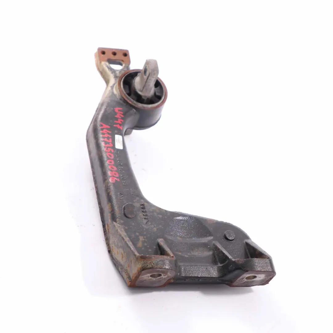 Eje trasero Diferencial Soporte de montaje A4473530095 para Mercedes Vito W447 con número de pieza A4473500086 Mercedes Vito W447 Eje trasero Diferencial Soporte de montaje A4473530095 - SKU A4473500086 - Número de pieza A4473500086