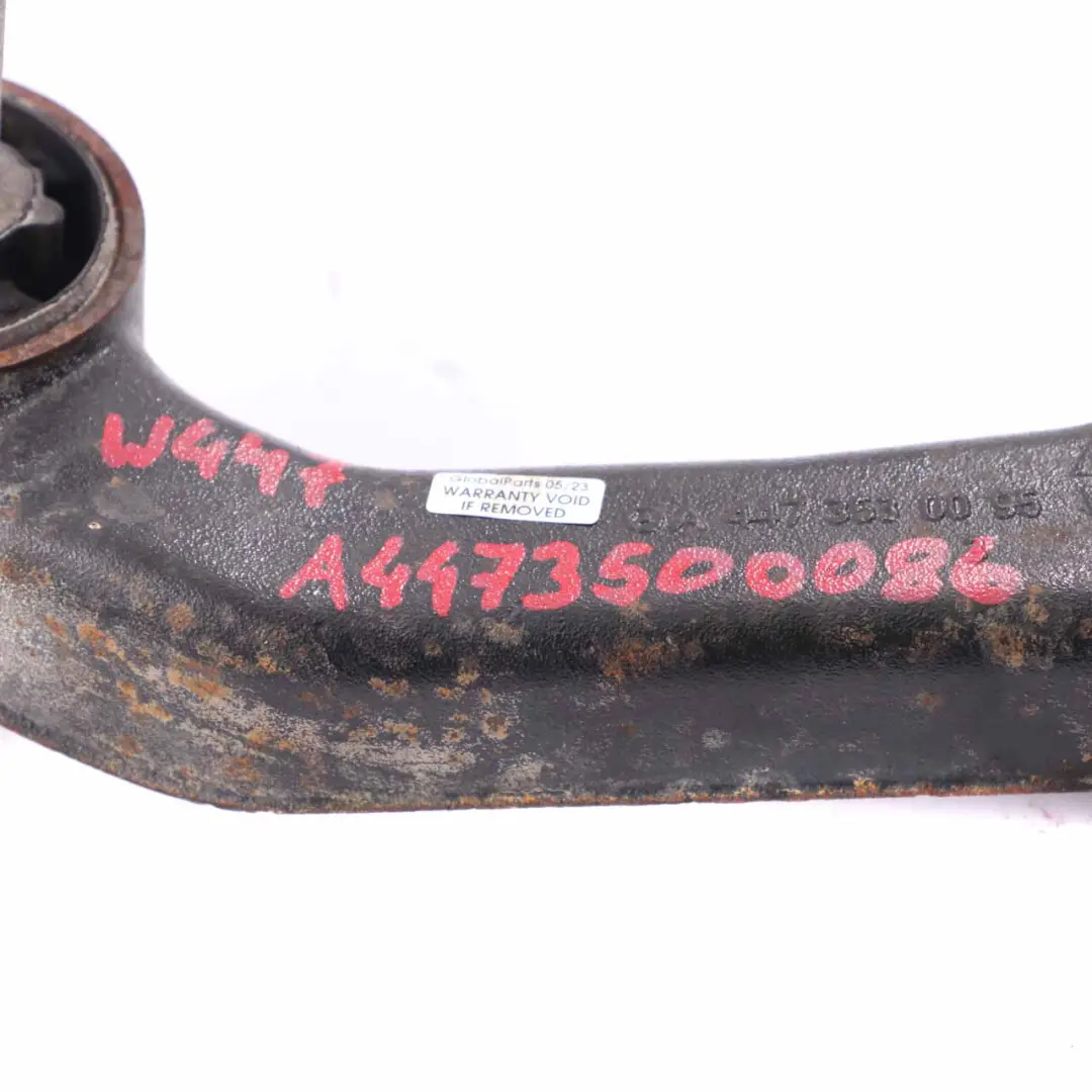 Eje trasero Diferencial Soporte de montaje A4473530095 para Mercedes Vito W447 con número de pieza A4473500086 Mercedes Vito W447 Eje trasero Diferencial Soporte de montaje A4473530095 - SKU A4473500086 - Número de pieza A4473500086