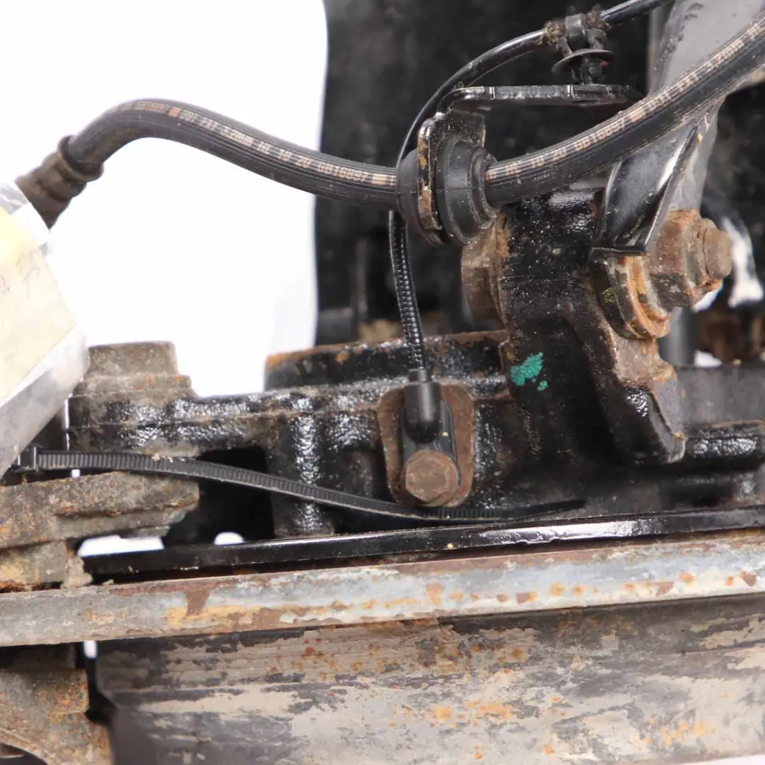 Hinten Rechts Aufhängung Bein Radnabe Bremsscheibe Bremssattel für Mercedes W447 mit Teilenummer A4473505400 Mercedes W447 Hinten Rechts Aufhängung Bein Radnabe Bremsscheibe Bremssattel - SKU A4473505400 - Teilenummer A4473505400