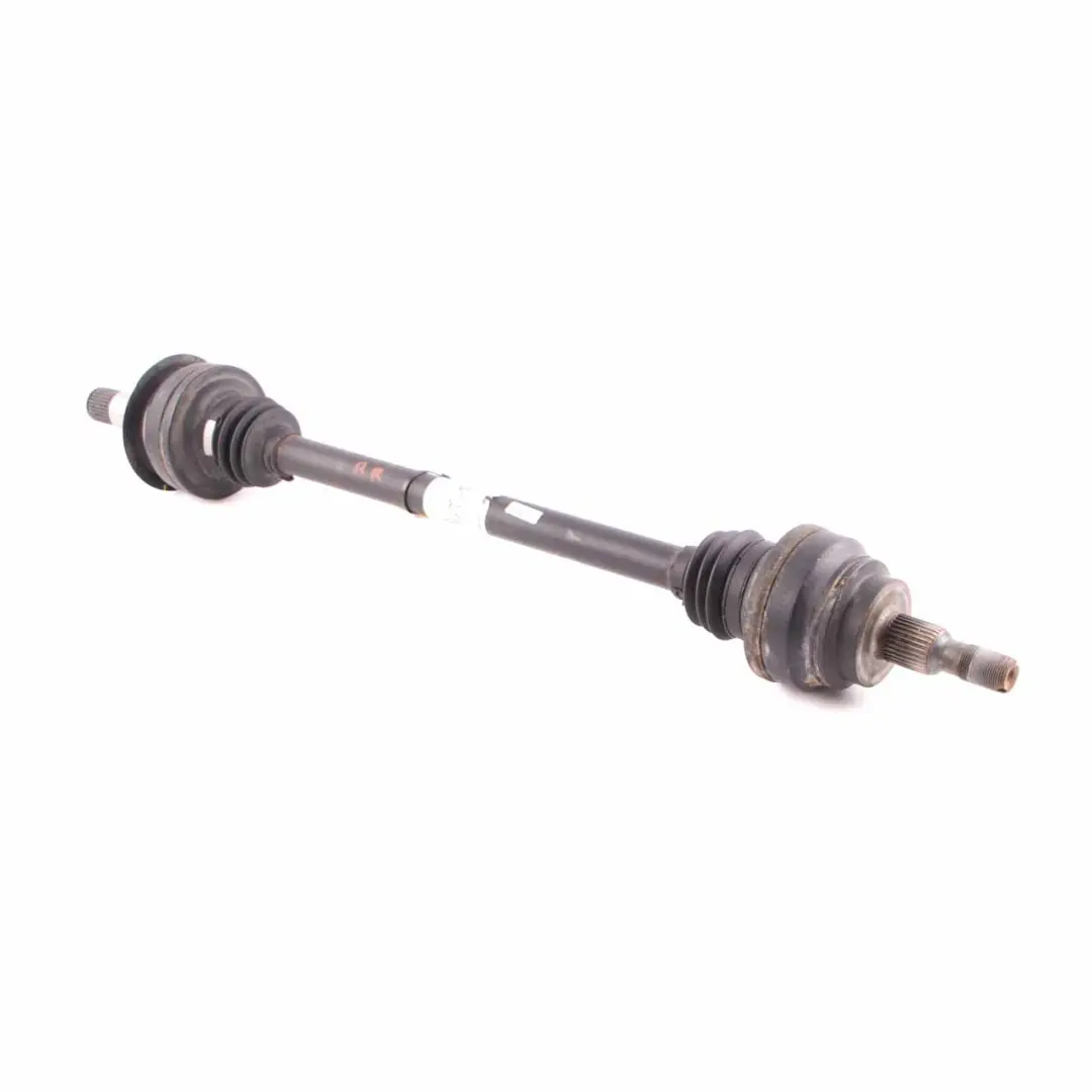 Albero di trasmissione asse posteriore sinistro destro per Mercedes W447 con numero di parte A4473506600 Mercedes W447 Albero di trasmissione asse posteriore sinistro destro - SKU A4473506600 - Numero di parte A4473506600