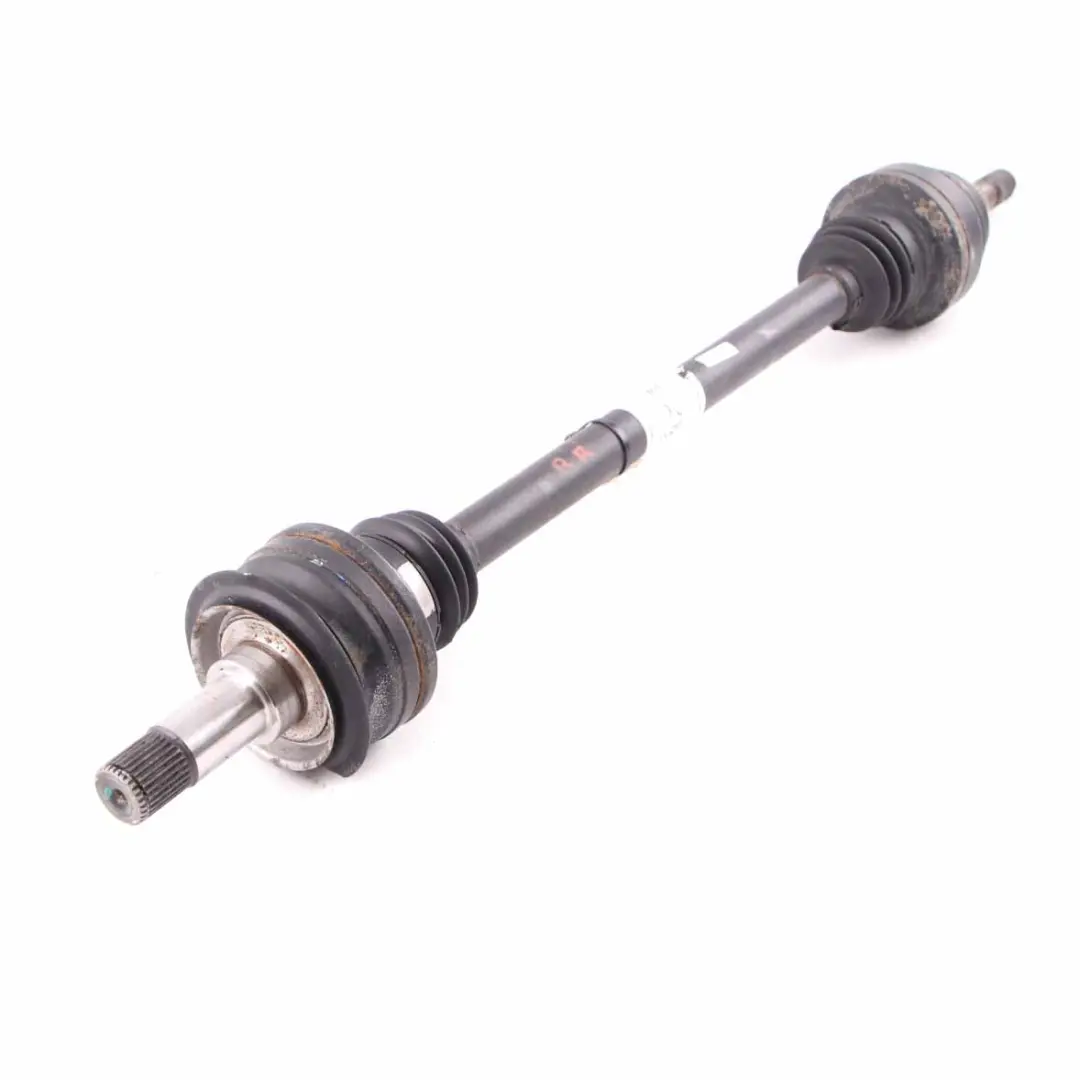Albero di trasmissione asse posteriore sinistro destro per Mercedes W447 con numero di parte A4473506600 Mercedes W447 Albero di trasmissione asse posteriore sinistro destro - SKU A4473506600 - Numero di parte A4473506600