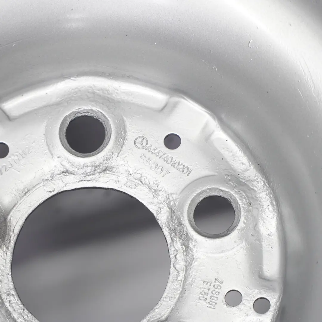 Argento Cerchio ruota in acciaio 17" 6.5J ET:50 per Mercedes Vito W447 con numero di parte A4474010201 Mercedes Vito W447 Argento Cerchio ruota in acciaio 17" 6.5J ET:50 - SKU A4474010201-1 - Numero di parte A4474010201