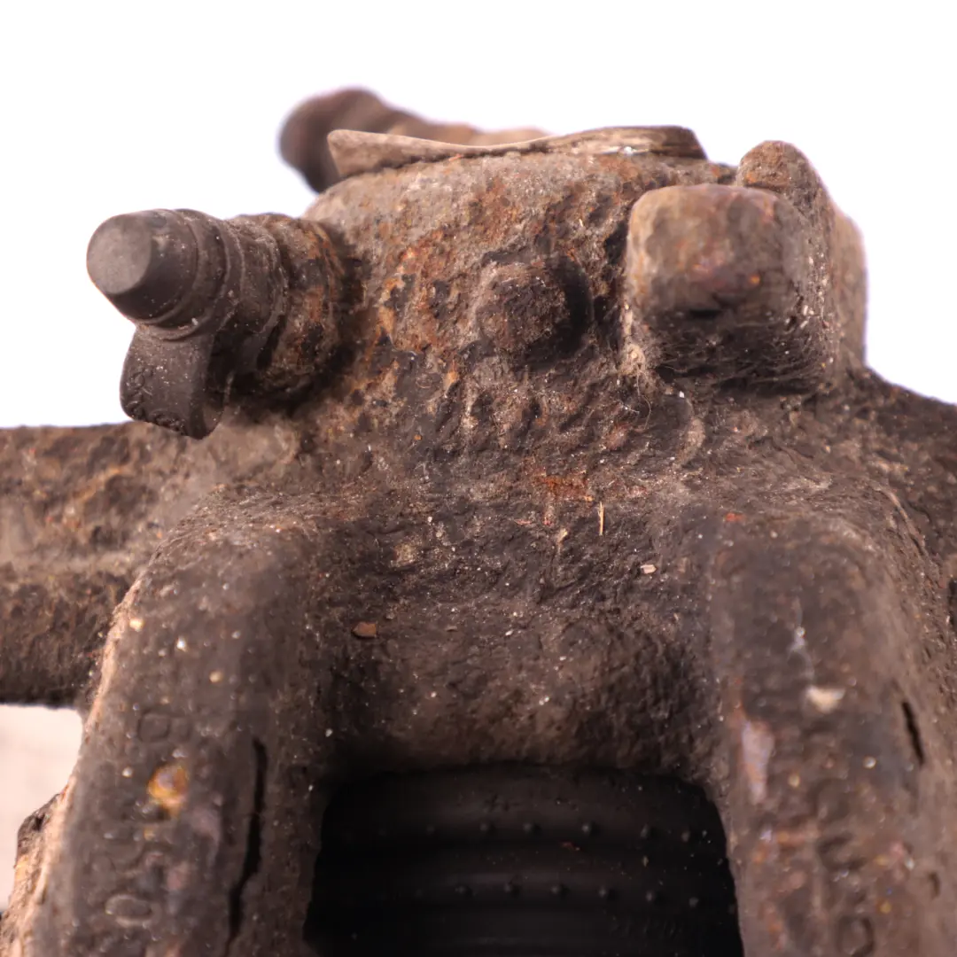 Bremssattelgehäuse Träger hinten links für Mercedes W447 mit Teilenummer A4474200683 Mercedes W447 Bremssattelgehäuse Träger hinten links - SKU A4474200683 - Teilenummer A4474200683