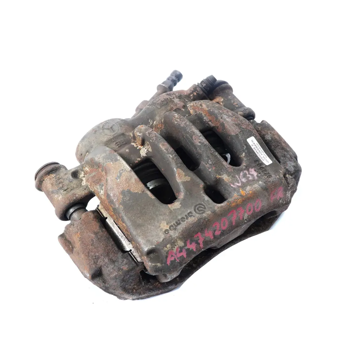 etrier de frein avant droit Brembo pour Mercedes Vito W639 à propos du numéro de pièce A4474207700 Mercedes Vito W639 etrier de frein avant droit Brembo - SKU A4474207700 - Numéro de pièce A4474207700