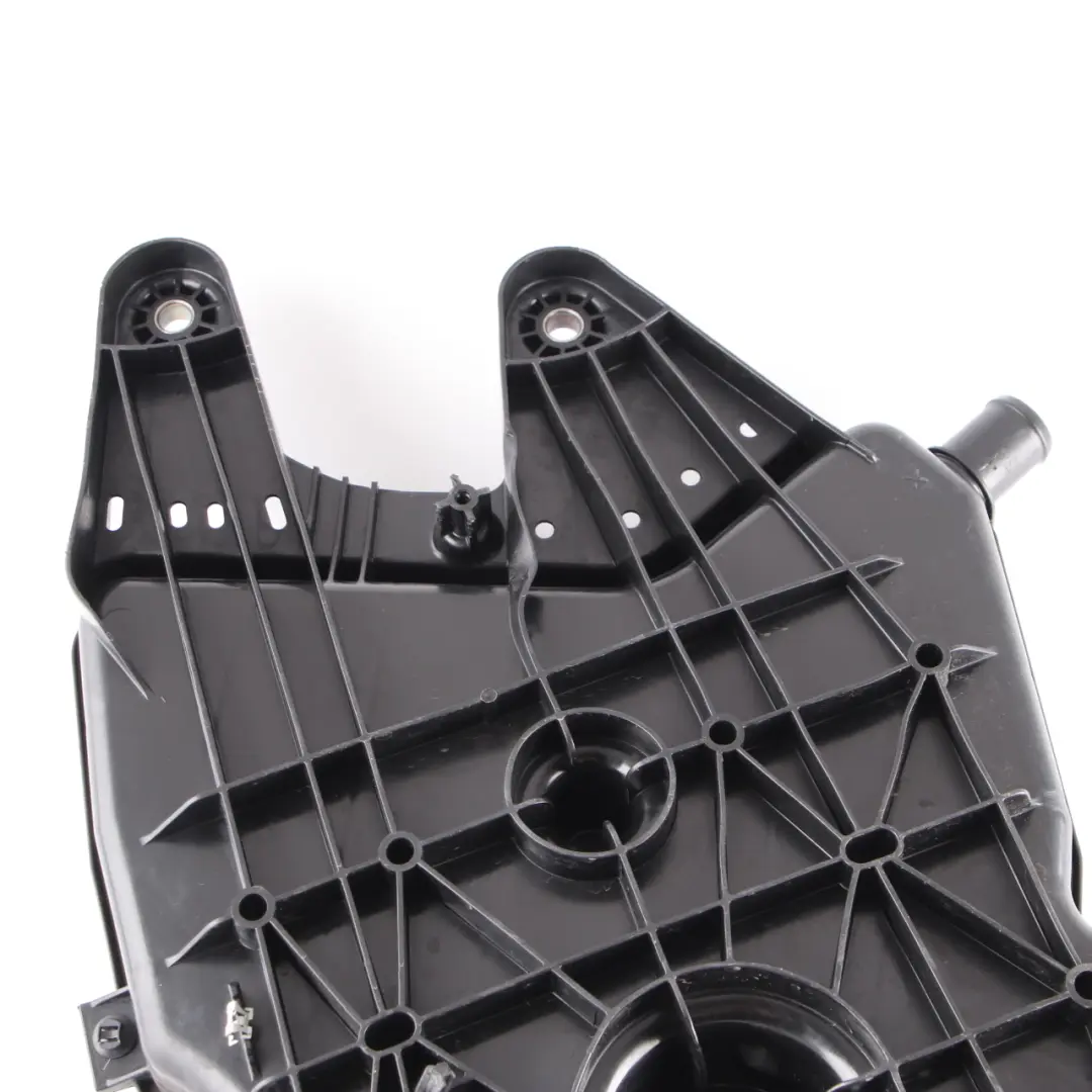 Additive Tank Mercedes W447 AdBlue BlueTec Diesel Tank V-Class to with Part number A4474707700 Additive Tank Mercedes W447 AdBlue BlueTec Diesel Tank V-Class - SKU A4474707700 - Part number A4474707700