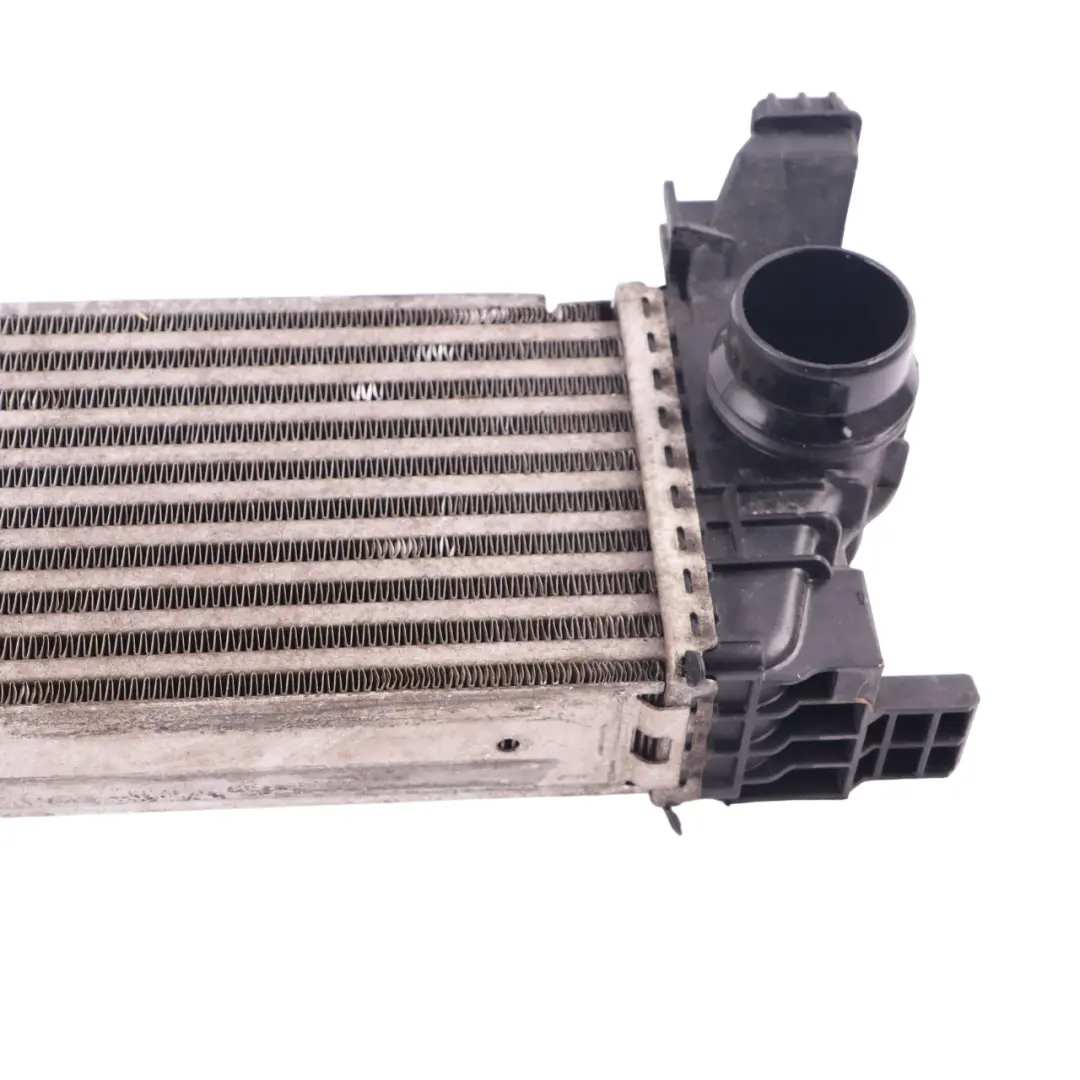 Chłodnica Powietrza Intercooler do Mercedes Vito W447 o numerze A4475010501 Mercedes Vito W447 Chłodnica Powietrza Intercooler - SKU A4475010501 - Numer Części A4475010501