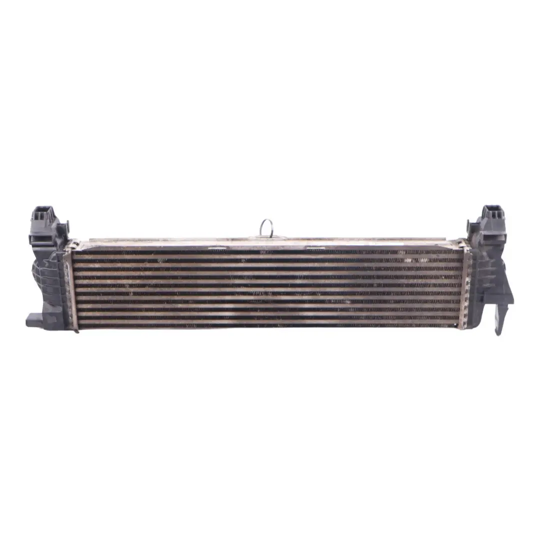 Enfriador de Carga de Aire Radiador para Mercedes Vito W447 Intercooler con número de pieza A4475010501 Mercedes Vito W447 Intercooler Enfriador de Carga de Aire Radiador - SKU A4475010501 - Número de pieza A4475010501