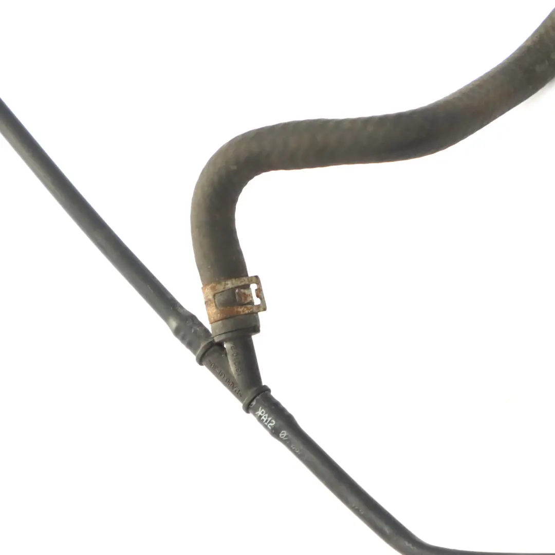 spurgo Mercedes W447 Tubo refrigerante Radiatore Serbatoio espansione per Linea con numero di parte A4475010525 Linea spurgo Mercedes W447 Tubo refrigerante Radiatore Serbatoio espansione - SKU A4475010525 - Numero di parte A4475010525