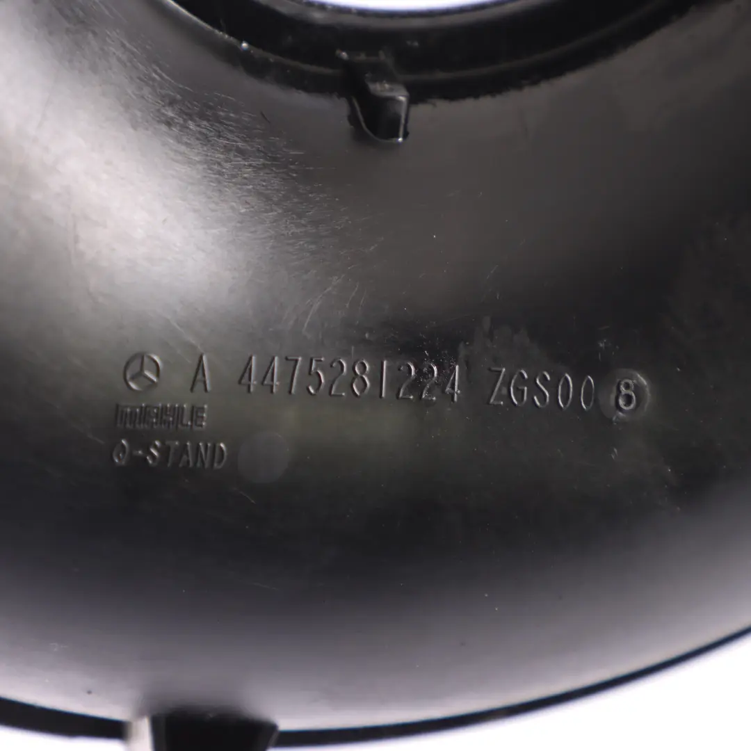 Admission d'air Mercedes W447 OM651 Filtre à air Tuyau moteur pour à propos du numéro de pièce A4475281224 Admission d'air Mercedes W447 OM651 Filtre à air Tuyau moteur - SKU A4475281224 - Numéro de pièce A4475281224