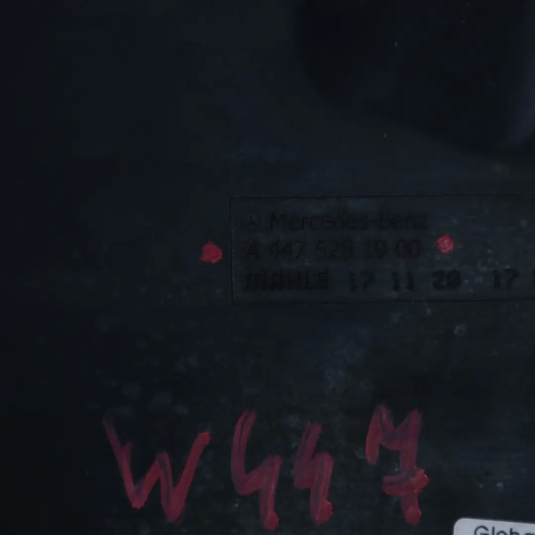 OM654 Boîte de Filtre à Air Couvercle pour Mercedes Vito W447 à propos du numéro de pièce A4475281900 Mercedes Vito W447 OM654 Boîte de Filtre à Air Couvercle - SKU A4475281900 - Numéro de pièce A4475281900