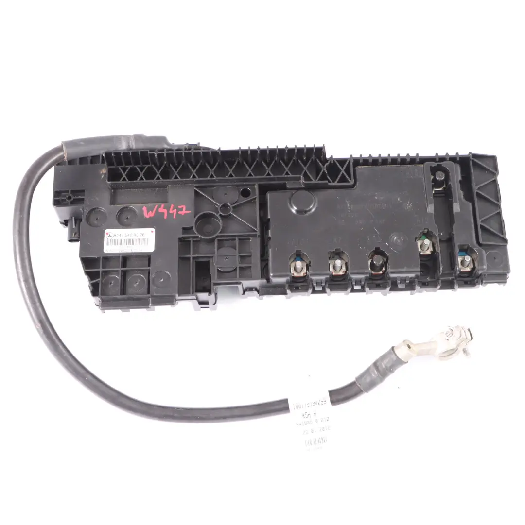 Sicherung Relais Kasten Steuer Modul für Mercedes Vito W447 mit Teilenummer A4475404326 Mercedes Vito W447 Sicherung Relais Kasten Steuer Modul - SKU A4475404326 - Teilenummer A4475404326