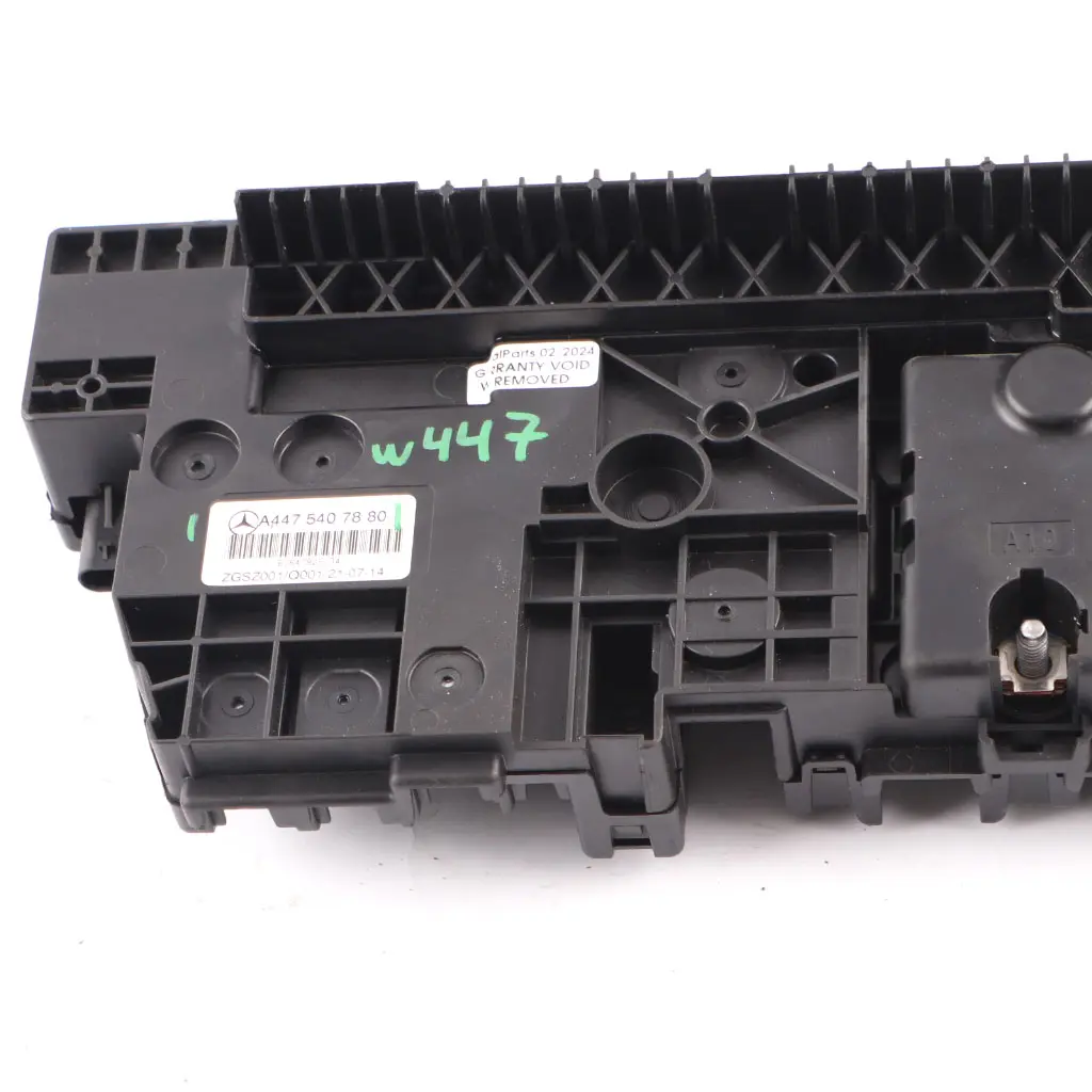 Mercedes Vito W447 Caja fusibles pasajero delantero Módulo control - SKU A4475407880 - Número de pieza A4475407880
